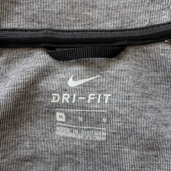 NIKE Jacket Size Medium Basketball Showtime Hoodie Wisconsin Impact Activewear - Picture 9 of 11